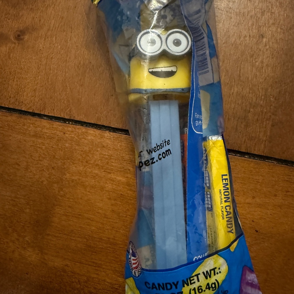 Minions Action Figure Pez Dispenser - Blue and Yellow